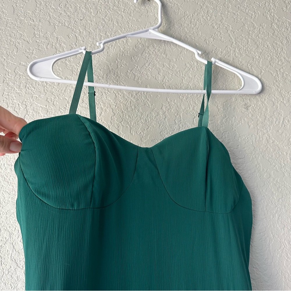 Emerald Green Dress. Vintage. Layered detail wi th adjustable straps and zipper - Picture 4 of 6